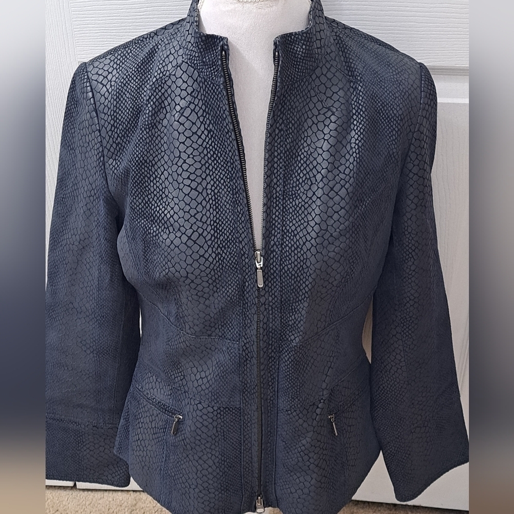 NWOT Genuine Leather Snakeskin Print Zip Up Jacket    Size M